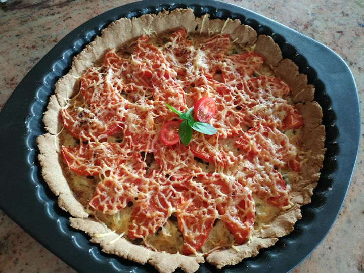 Tarte à la tomate et au basilic