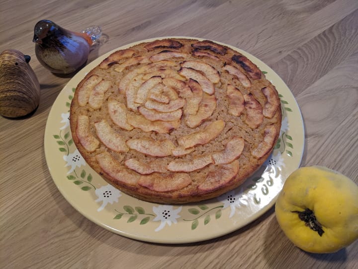 Gâteau moelleux aux coings